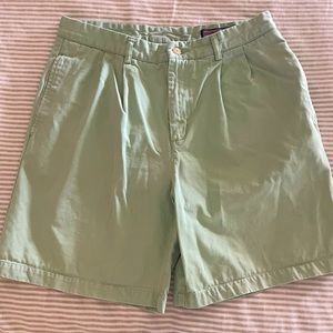 Vineyard Vines shorts